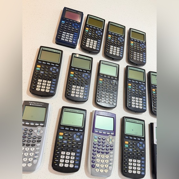 Texas Instruments Graphing Calculators Lot FOR PARTS - Picture 2 of 4